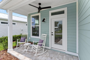 Front porch with ceilling fan in cottage home neighborhood in oxford, fl.