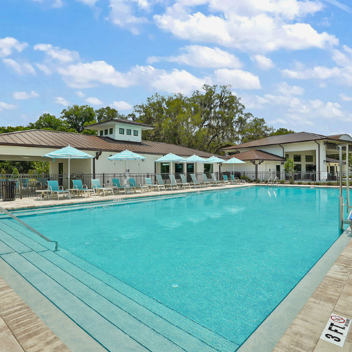 Lakeshore community pool