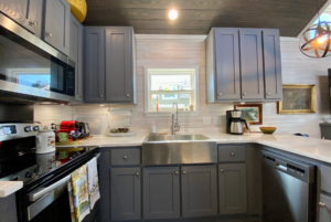 Kitchen with full size appliances and plenty of storage