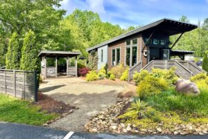 side view of tiny home