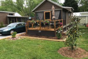 other front view of house