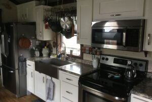 fully equipped kitchen