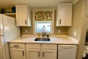 kitchen amenities