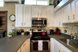 kitchen amenities