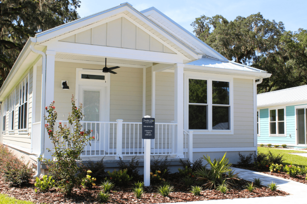 Sunny Isle move-in ready home at Lakeshore by Simple Life.