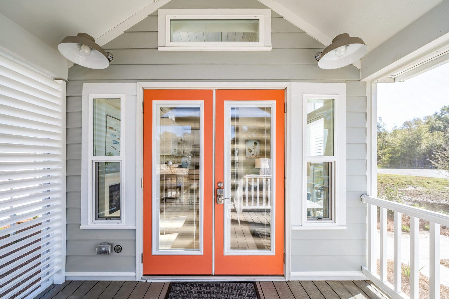 Top 10 Inspiring Cottage Porch Ideas